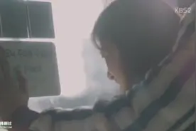当这段BGM响起时不知勾起了多少人的回忆再看看两位男主还有点像视频封面