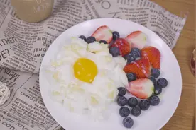 亲子美食推荐：云朵蛋加满满的水果，早餐也能这么可爱视频封面