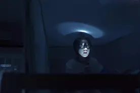 电视剧：妙妙深夜讲鬼故事，室友被吓得直哆嗦，关键时刻来个转折视频封面