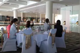 当周杰伦第一次见昆凌家的亲戚(姐姐：妹夫..我是你的超级粉丝。视频封面