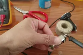 一个简单的小制作让你的收音机秒变蓝牙音响视频封面