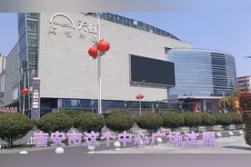 坐标吉安市文山步行街,因受疫情影响,很多商铺都在转让、出租等视频封面