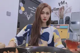 郑州辣妈长相温柔，却很爱喝酒，还好老公厨艺精湛又宠老婆！4k