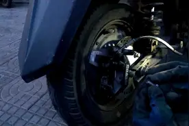 电动车在正常骑行突然没有制动，问题前后都凑到一起了，赶夜处理视频封面