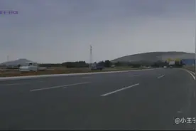 亿万富翁假装乞丐回家，后来怎么样了视频封面