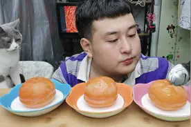 东北特色水果，冰冻柿子，解冻后吃起来冰凉的爽口视频封面