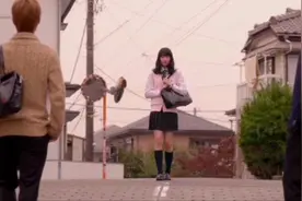 我才不会对黑崎君说的话言听计从！少女陷入恶魔王子的爱情争夺！视频封面