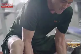 截肢的钢铁战士挡不住爱人的泪视频封面