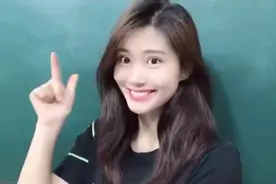 热评美女化学老师改编版《惊雷》走
红,希望同学们可以开心学到知