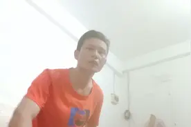 三十几岁小伙颈椎病，通过锻炼和一个枕头居然颈椎病好了。