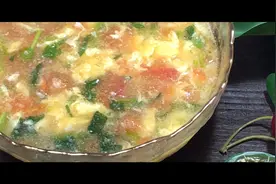 文艺小爱菜单 西红柿菠菜鸡蛋汤 汤鲜味美 回味无穷