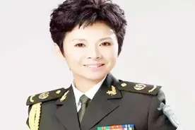 董文华《一年又一年》唱响未来希望，暖心视频封面