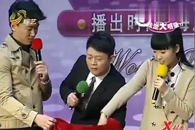 28岁女孩带着“小宠物”上台，崔璀拎起来吓唬观众，现场一片混乱视频封面