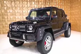 1700万的奔驰迈巴赫G650，看到后排座椅和专属耳机才知道有多霸气视频封面