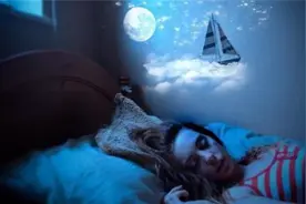 你做梦时知道自己在做梦吗？梦境是平行世界？教你3步控制梦境！视频封面