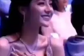 杨烁刘涛罕见同台，深情对唱肉麻情歌，开口就宛如天籁...视频封面