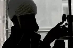 男孩烧伤经历14次手术，梦中常出现幻觉，#医者 “我来帮助你“！视频封面