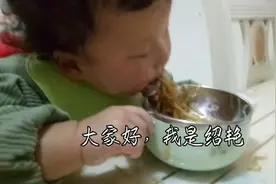 看看弟弟都干了啥事？把爸爸妈妈和姐姐笑癫了