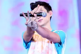 一首《烈火神盾》节奏感很强，很有力量，魏晨的真假音转换太牛！