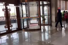 江汉明珠国际酒店与您一起抗“疫”所有在职人员必须健康上岗...视频封面