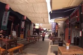 游同盟古镇袁家村，买当地农家产品，尝风味小吃，娱购游好地方。