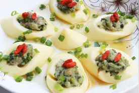 鸡蛋豆腐加肉这样做太鲜嫩了，不炒不煎做法简单，好看又好吃！