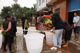 农村人打红薯，还是第一次见，原来红薯粉是这样做出来的视频封面