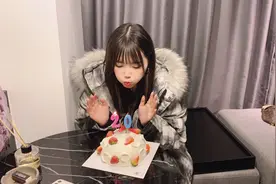 模特以安带你走进生活，美少女的一天竟然这么丰富多彩。视频封面