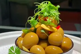 为啥商场卖的五香鹌鹑蛋有滋有味，看大厨都放了哪些调味料