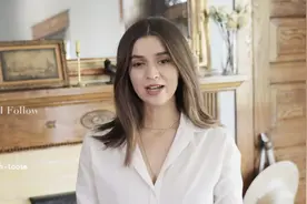 身高155CM的美国时尚博主总结3条小个子穿搭原则，你穿错了没？视频封面