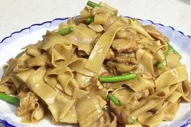 豆腐皮别再吃路边摊了，配上五花肉，简单一炖，好吃的停不下来视频封面