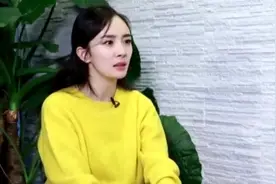 杨幂离婚后被小鲜肉追求？知情人辟谣：她态度冷漠，无暇去恋爱！视频封面