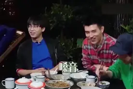 张柏芝纯素颜模样网友惊讶了，这样的年纪做到这样很不错了视频封面