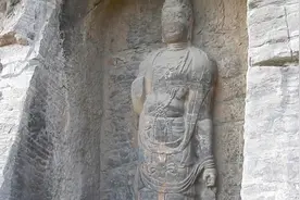 小哥带您去揭秘一个你不知道的龙门石窟，这里镇窟之宝叫卢舍那52视频封面