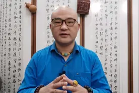 许可馨事件最终会如何收场，网络里评论众说纷纭，天中正在解析。视频封面
