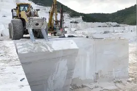大理石开采全过程，一块大理石几十吨重，就是这样开采出来的视频封面