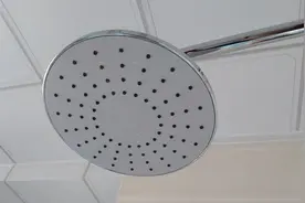 淋浴花洒喷头，出水不畅不用换，我教你一招，省时省力又省钱视频封面