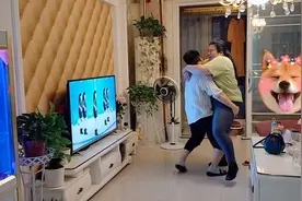 140斤的老公自讨无趣要抱260斤的胖媳妇！网友:别糟践你家男人了