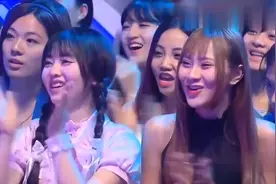 生来具有的娃娃音，说话酥到骨头，全场女人都想学