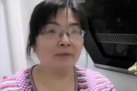 公婆挖了一书包野菊芽回来，婆婆大展厨艺，一家四口大快朵颐视频封面