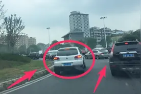 城郊路段预判性驾驶技巧 白色越野车做的很好  新手要多学习视频封面