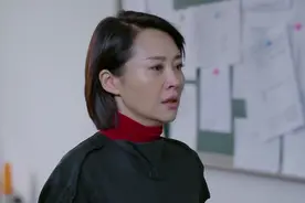 小姑子认为嫂子出轨，在学校广播室和嫂子理论，没想到话筒没关视频封面