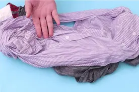 洗完的衣服皱巴巴，教你一招，只需一个小动作，衣服平整无褶皱！视频封面
