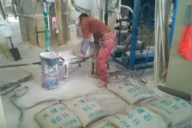 美女工厂打包，每月工资上万！看看她的打包速度不得不服啊！视频封面