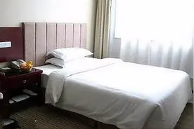 为什么酒店的单人床要放2个枕头？原来是这么回事，看完涨见识了视频封面