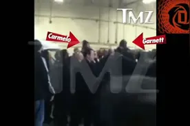 且战且退加内特遇上社会瓜，赛后直接被堵大巴视频封面