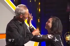 想回家的闺女含泪向父亲道歉，老爸的反应逗笑全场，涂磊也乐坏了视频封面
