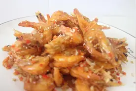 28钱一斤沙虾这么做，颜色金黄外酥里嫩，一点都不怕浪费视频封面