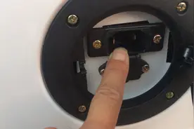 给大家说说，老年代步车的，正确充电方式，这样电瓶就不会充坏了视频封面