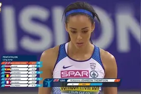 外国女子跳远比赛，小姐姐这个姿势有点尴尬！视频封面